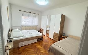 Pingvin Cukraszda Apartman